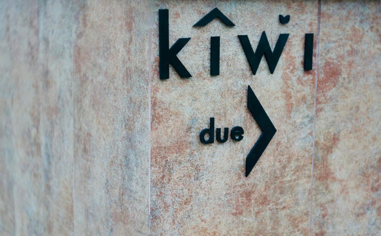 Kiwi Latina Exterior foto